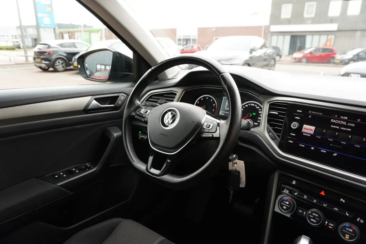 1.5 TSI Style Business Automaat | Airco | Navigatie | Vol opties | Dealerauto | Inruil mogelijk