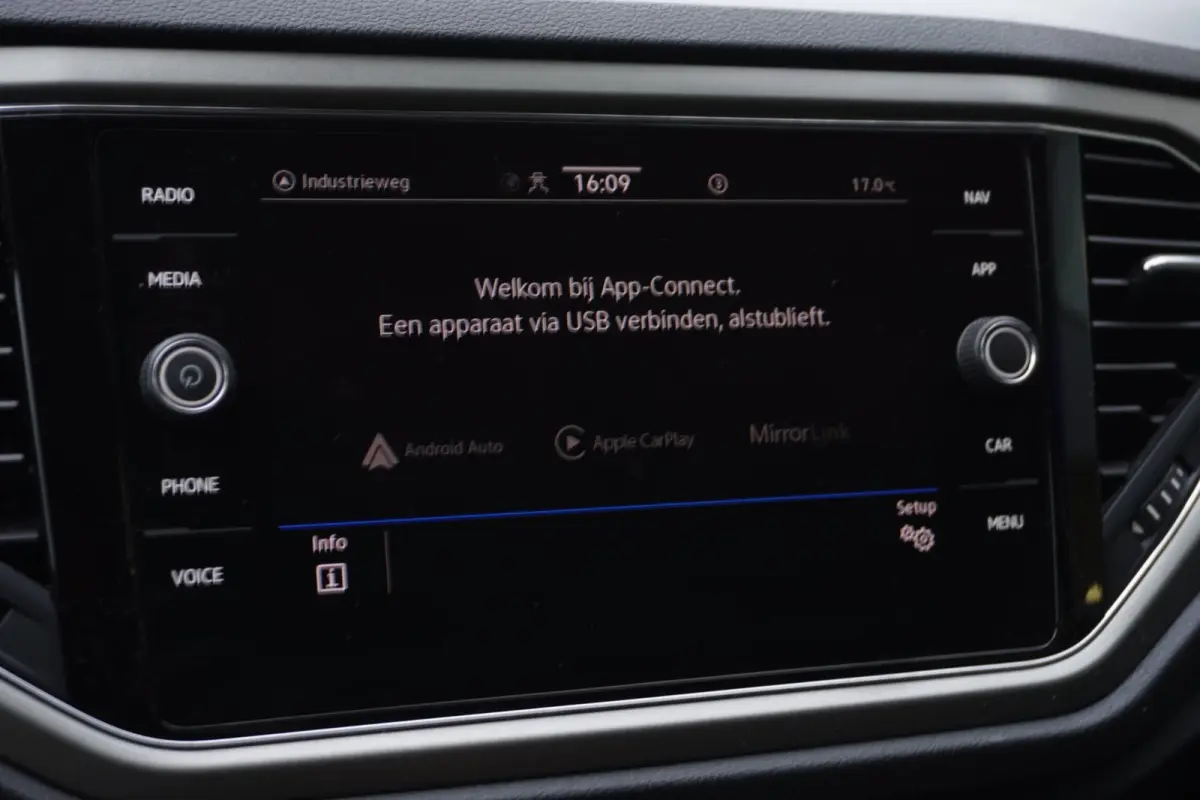 1.5 TSI Style Business Automaat | Airco | Navigatie | Vol opties | Dealerauto | Inruil mogelijk