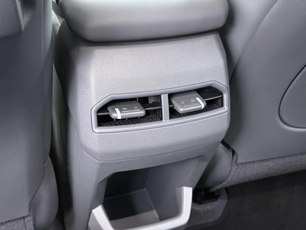 Plus Advanced 58.3 kWh SOH 100% | HARMAN KARDON | DODE HOEK | ELEK. STOELEN | STOEL + STUURVERWARMING | ADAP. CRUISE | ACHTERUITRIJCAMERA | PANO | FABRIEKS GARANTIE TOT 01-2032 | NET ONDERHO