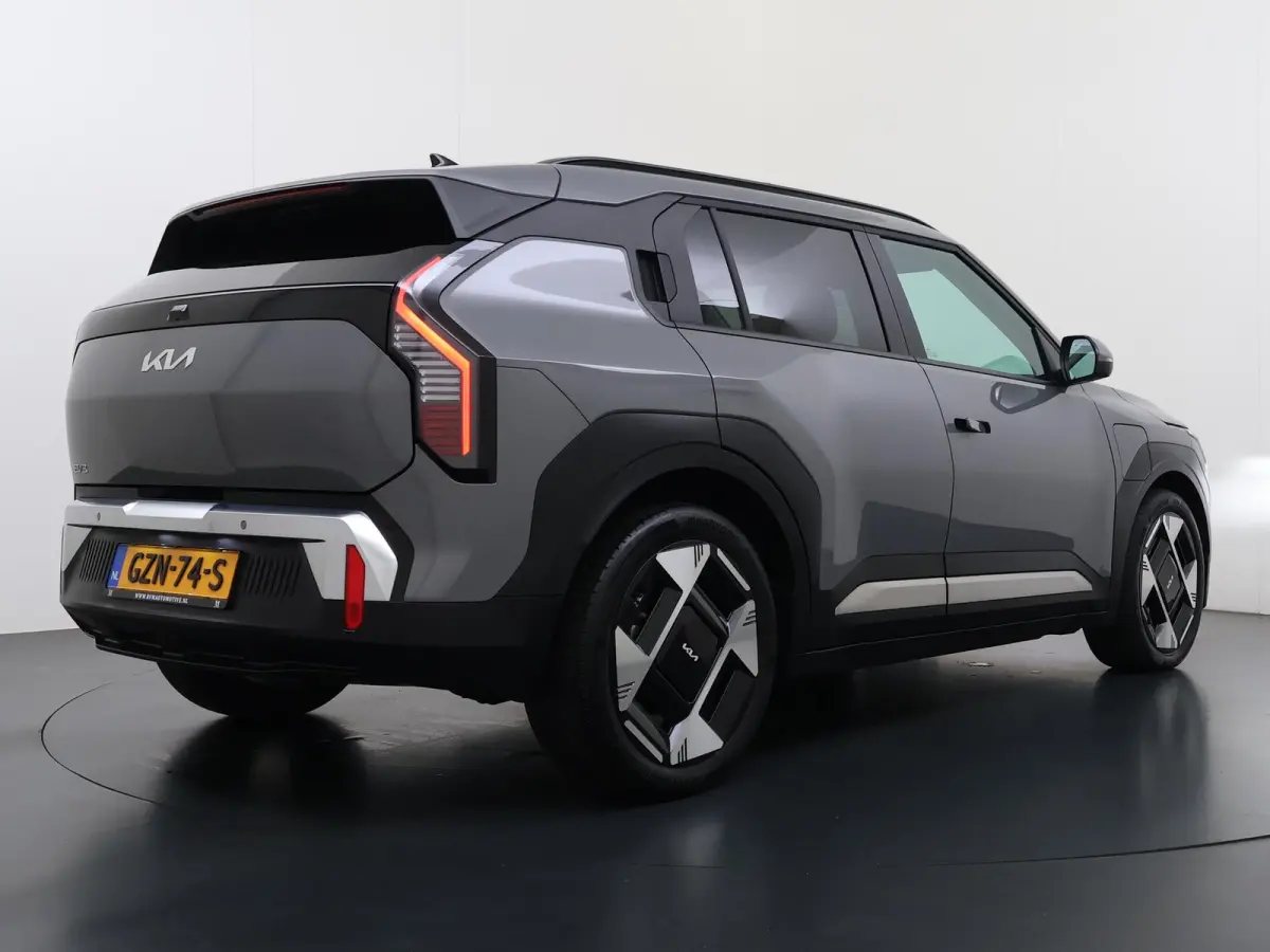 Plus Advanced 58.3 kWh SOH 100% | HARMAN KARDON | DODE HOEK | ELEK. STOELEN | STOEL + STUURVERWARMING | ADAP. CRUISE | ACHTERUITRIJCAMERA | PANO | FABRIEKS GARANTIE TOT 01-2032 | NET ONDERHO
