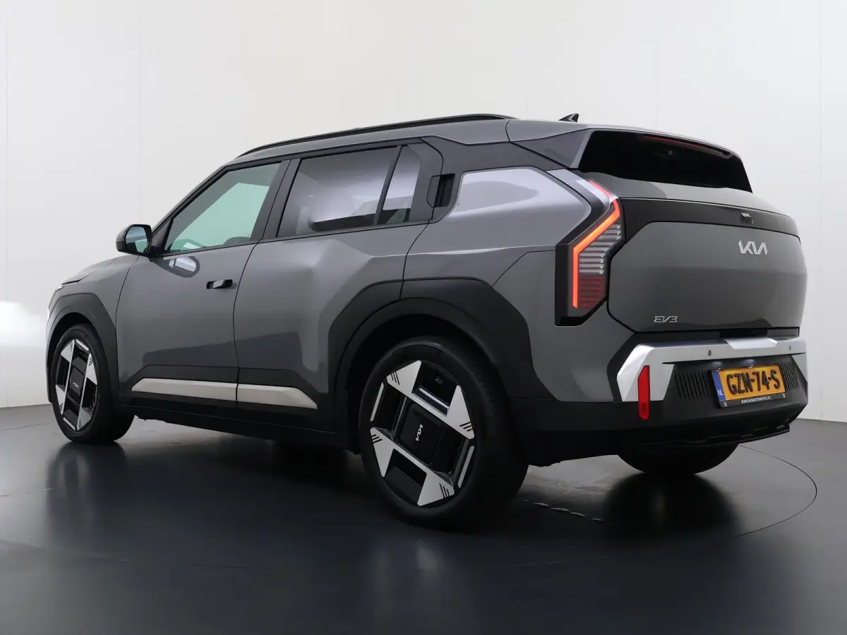 Plus Advanced 58.3 kWh SOH 100% | HARMAN KARDON | DODE HOEK | ELEK. STOELEN | STOEL + STUURVERWARMING | ADAP. CRUISE | ACHTERUITRIJCAMERA | PANO | FABRIEKS GARANTIE TOT 01-2032 | NET ONDERHO
