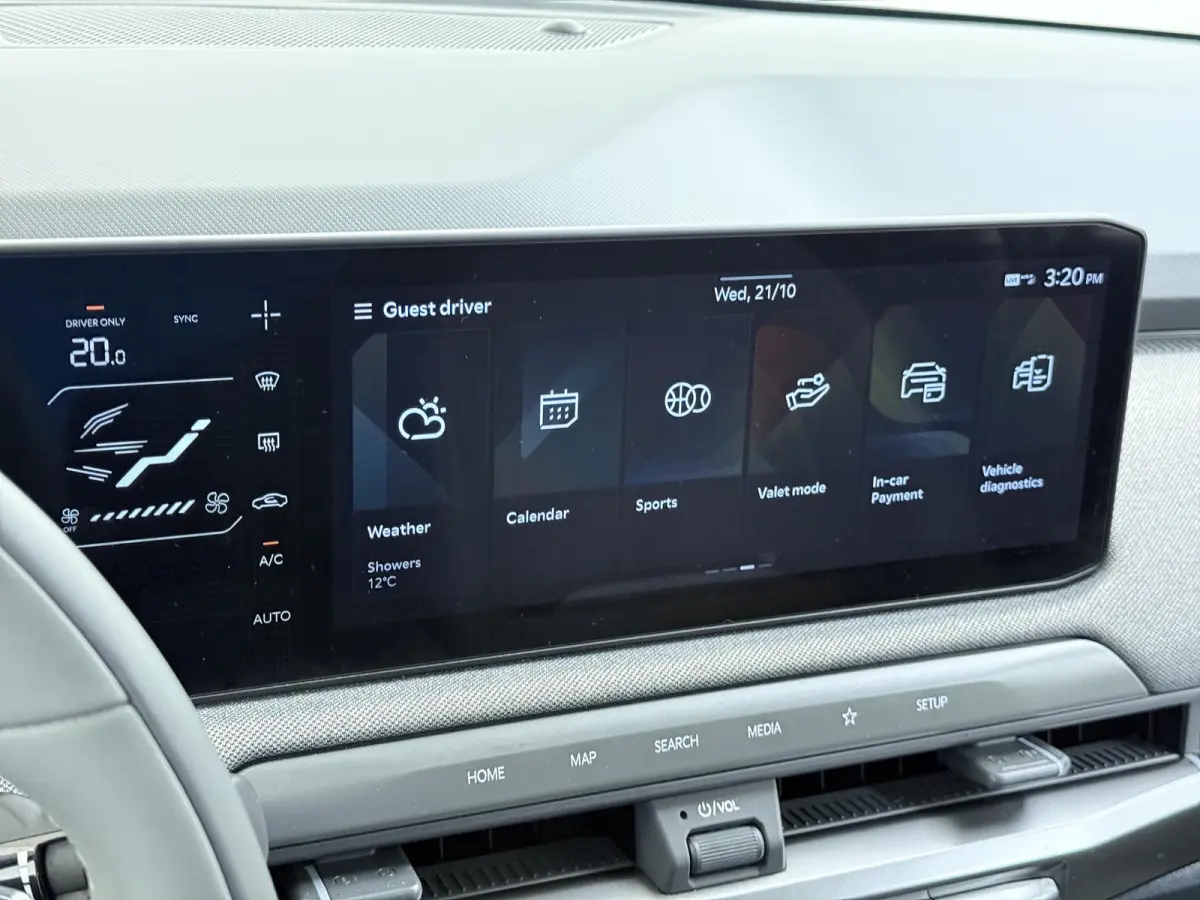 Plus Advanced 58.3 kWh SOH 100% | HARMAN KARDON | DODE HOEK | ELEK. STOELEN | STOEL + STUURVERWARMING | ADAP. CRUISE | ACHTERUITRIJCAMERA | PANO | FABRIEKS GARANTIE TOT 01-2032 | NET ONDERHO