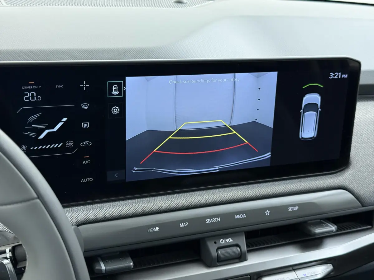 Plus Advanced 58.3 kWh SOH 100% | HARMAN KARDON | DODE HOEK | ELEK. STOELEN | STOEL + STUURVERWARMING | ADAP. CRUISE | ACHTERUITRIJCAMERA | PANO | FABRIEKS GARANTIE TOT 01-2032 | NET ONDERHO