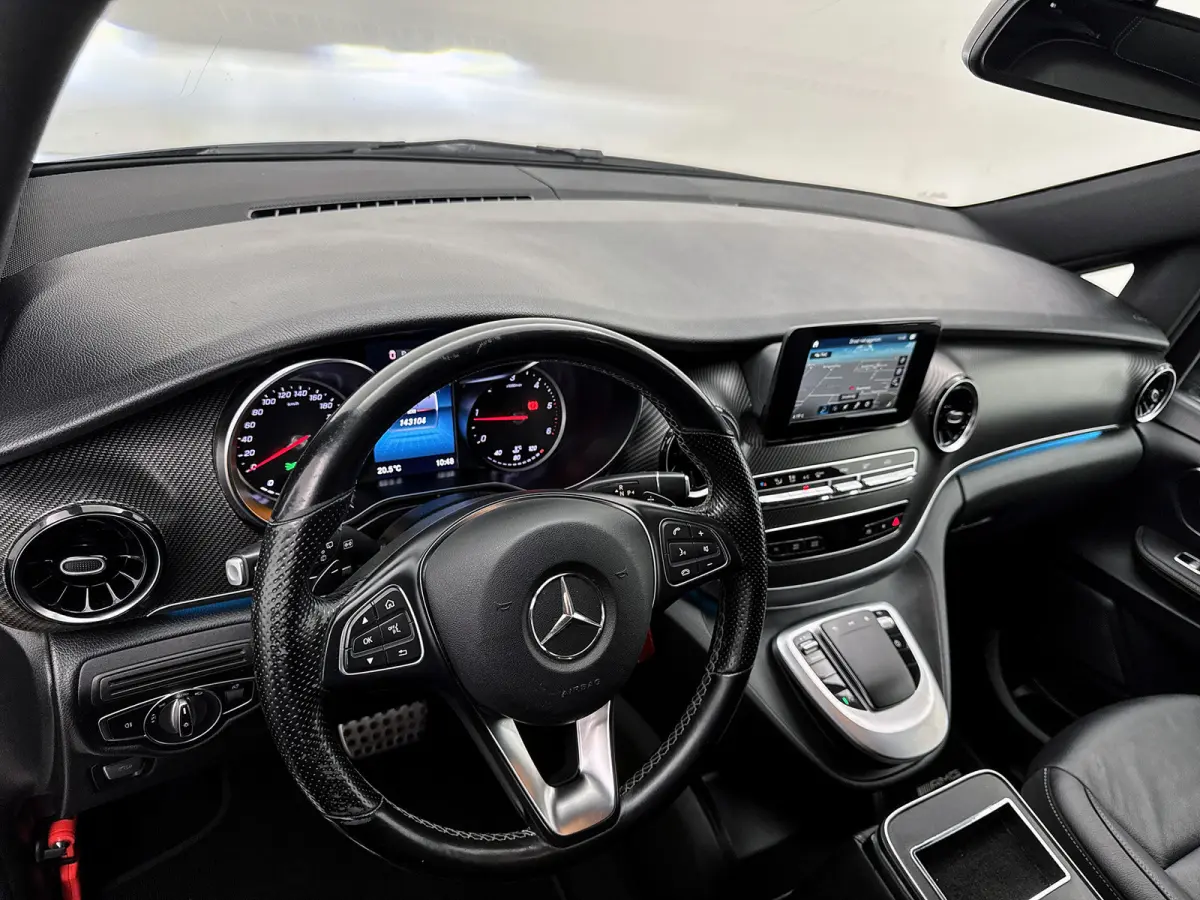 300d Lang DC Avantgarde AMG line Leder Camera Navigatie Trekhaak afneembaar Dubbele cabine