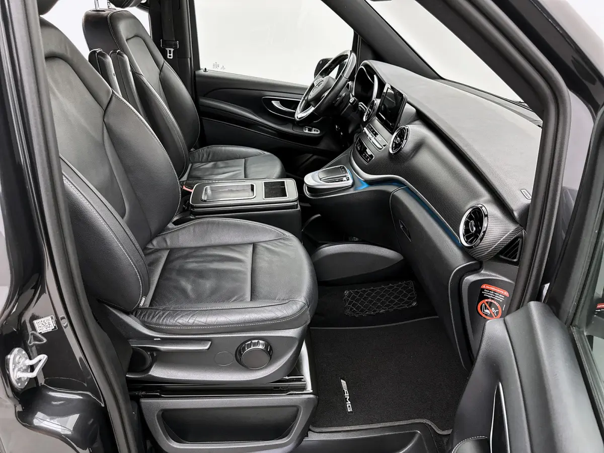 300d Lang DC Avantgarde AMG line Leder Camera Navigatie Trekhaak afneembaar Dubbele cabine