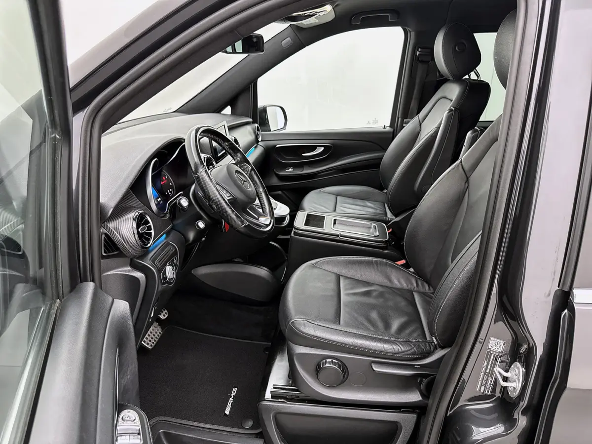 300d Lang DC Avantgarde AMG line Leder Camera Navigatie Trekhaak afneembaar Dubbele cabine