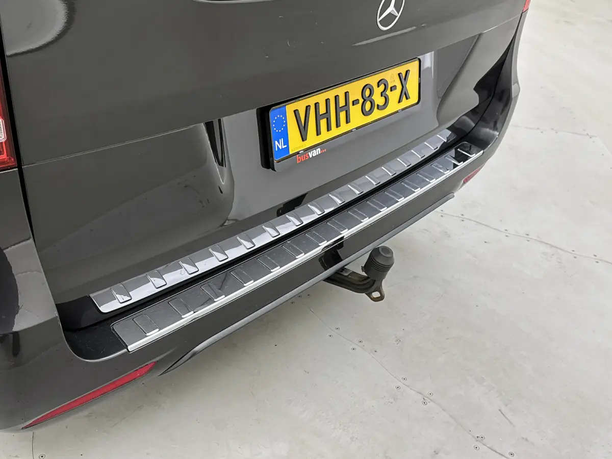 300d Lang DC Avantgarde AMG line Leder Camera Navigatie Trekhaak afneembaar Dubbele cabine