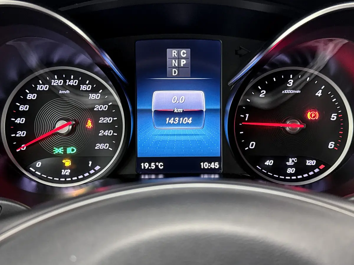 300d Lang DC Avantgarde AMG line Leder Camera Navigatie Trekhaak afneembaar Dubbele cabine