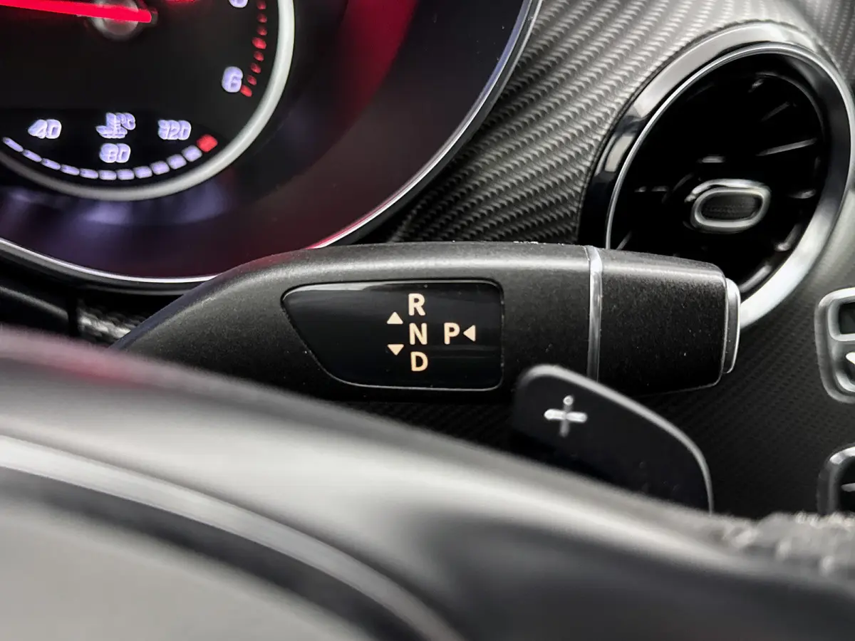 300d Lang DC Avantgarde AMG line Leder Camera Navigatie Trekhaak afneembaar Dubbele cabine