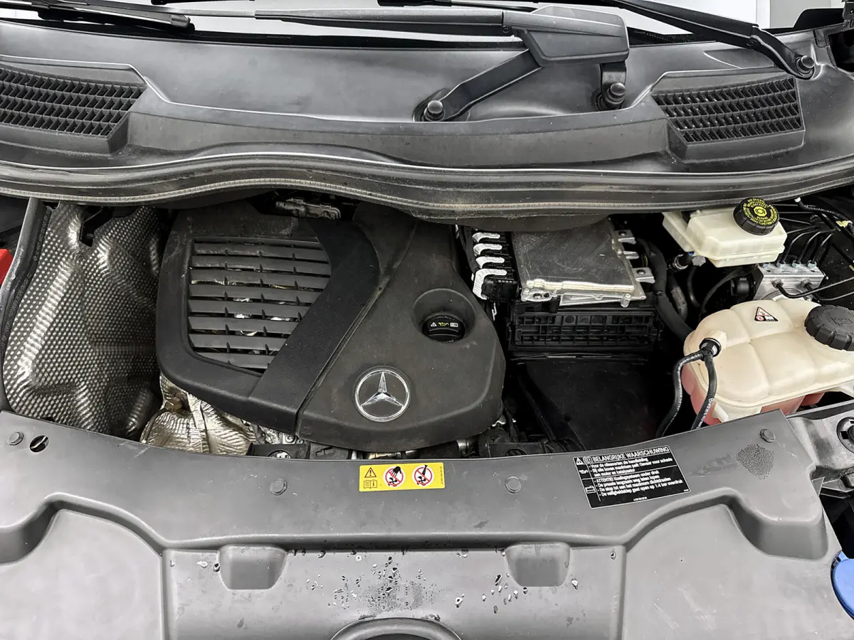 300d Lang DC Avantgarde AMG line Leder Camera Navigatie Trekhaak afneembaar Dubbele cabine