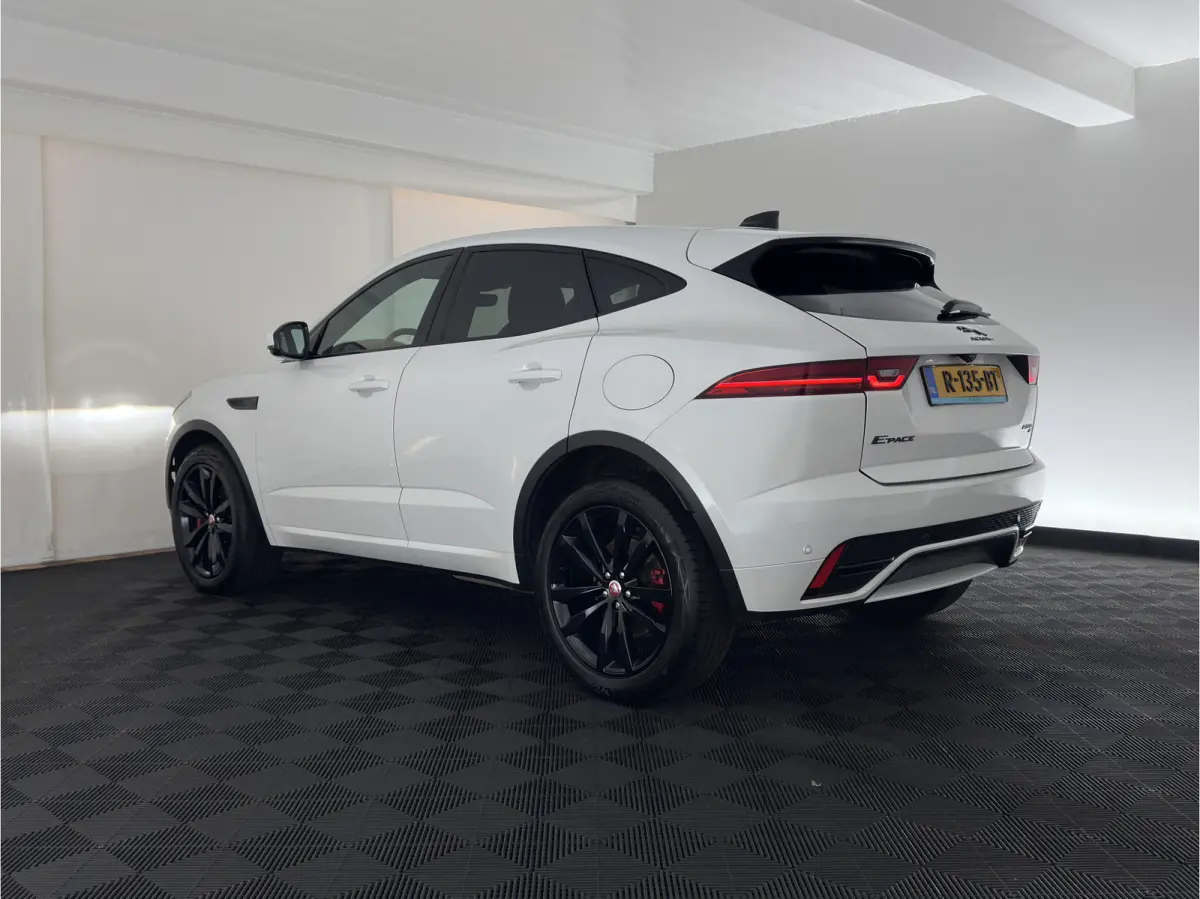 1.5 P300e AWD R-Dynamic HSE (Plug-in) {SoH-99%} (INCL-BTW) *LEATHER | FULL-LED | MEMORY-PACK | MERIDIAN-SOUND | BLINDSPOT | CAMERA | NAVI-FULLMAP | HEATED-SPORTSEATS | DAB+ | KEYLESS | ECC |