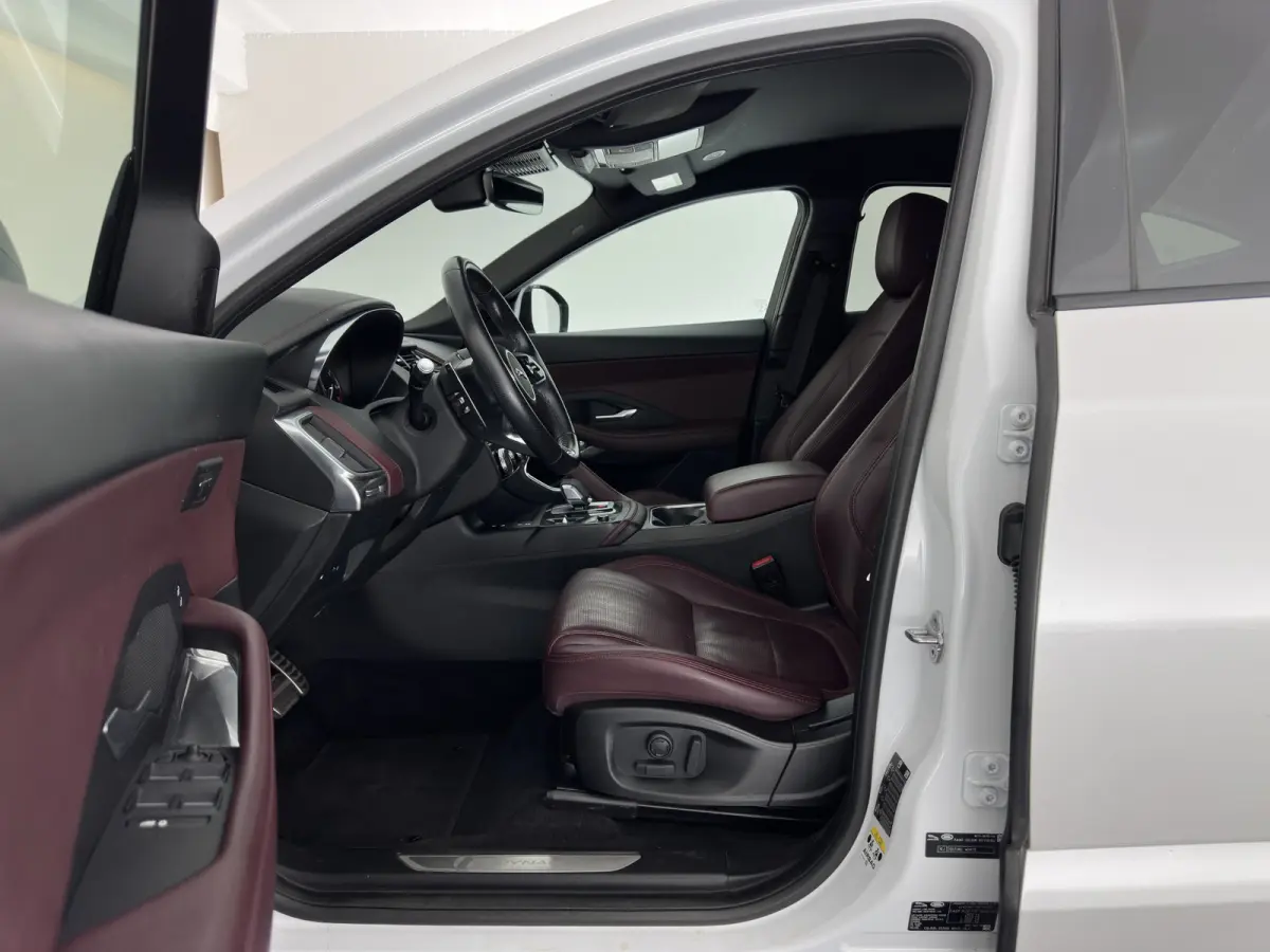 1.5 P300e AWD R-Dynamic HSE (Plug-in) {SoH-99%} (INCL-BTW) *LEATHER | FULL-LED | MEMORY-PACK | MERIDIAN-SOUND | BLINDSPOT | CAMERA | NAVI-FULLMAP | HEATED-SPORTSEATS | DAB+ | KEYLESS | ECC |