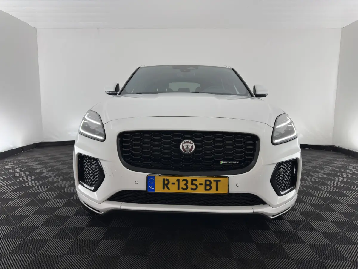 1.5 P300e AWD R-Dynamic HSE (Plug-in) {SoH-99%} (INCL-BTW) *LEATHER | FULL-LED | MEMORY-PACK | MERIDIAN-SOUND | BLINDSPOT | CAMERA | NAVI-FULLMAP | HEATED-SPORTSEATS | DAB+ | KEYLESS | ECC |