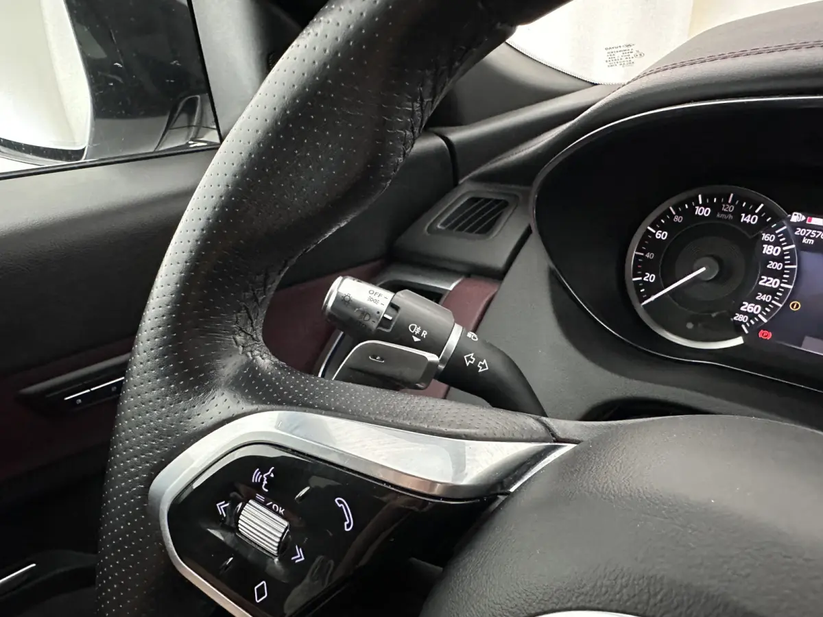 1.5 P300e AWD R-Dynamic HSE (Plug-in) {SoH-99%} (INCL-BTW) *LEATHER | FULL-LED | MEMORY-PACK | MERIDIAN-SOUND | BLINDSPOT | CAMERA | NAVI-FULLMAP | HEATED-SPORTSEATS | DAB+ | KEYLESS | ECC |