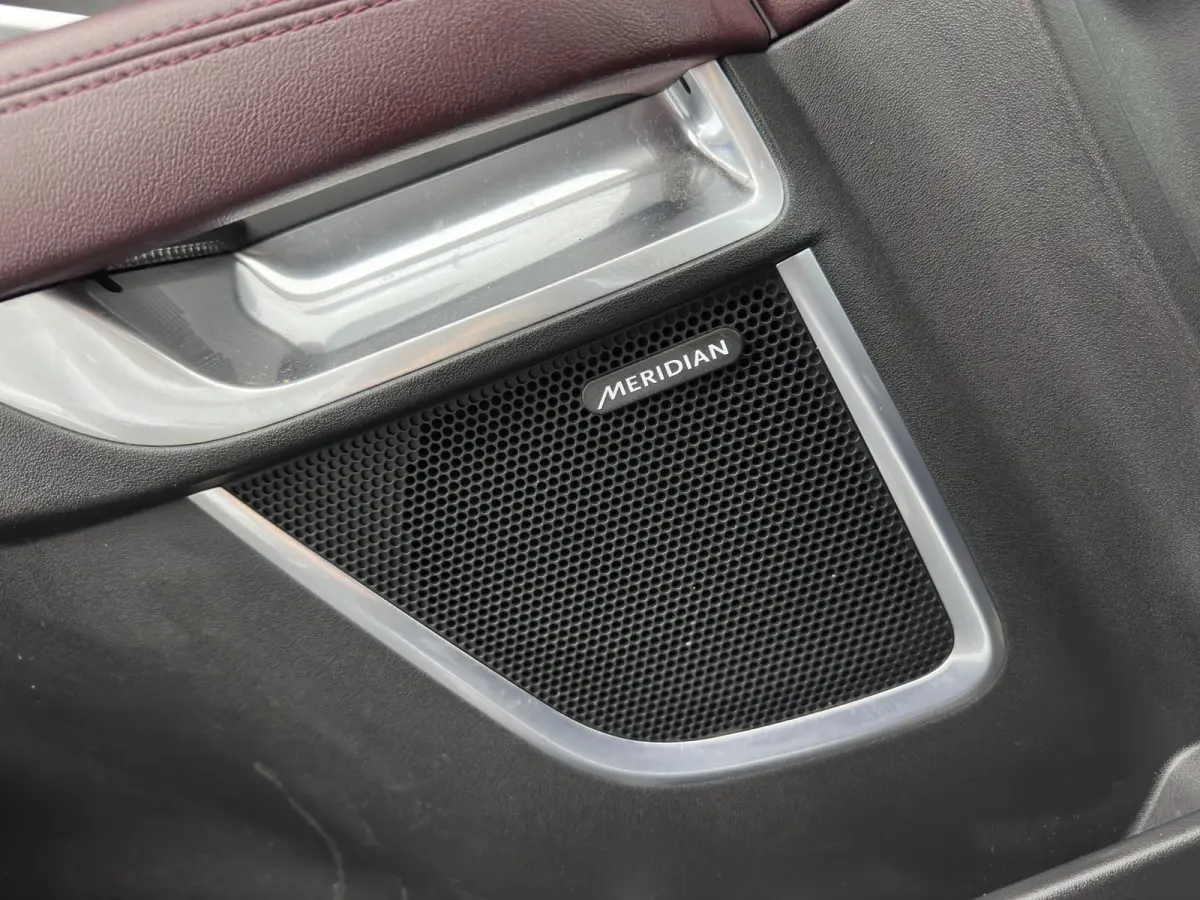 1.5 P300e AWD R-Dynamic HSE (Plug-in) {SoH-99%} (INCL-BTW) *LEATHER | FULL-LED | MEMORY-PACK | MERIDIAN-SOUND | BLINDSPOT | CAMERA | NAVI-FULLMAP | HEATED-SPORTSEATS | DAB+ | KEYLESS | ECC |