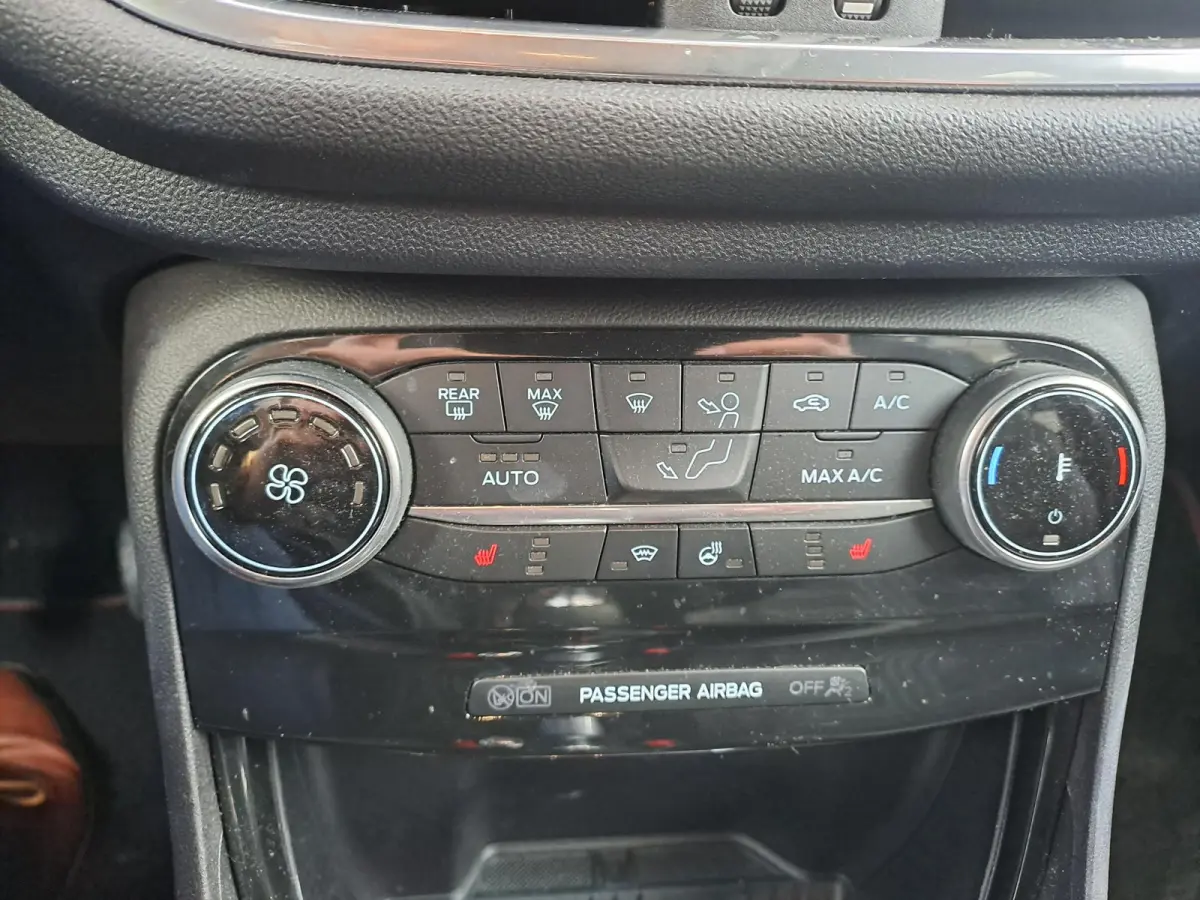 1.0 EcoBoost ST-Line X Adaptieve Cruise Controle | Winter Pack | Afneembare Trekhaak | Contrasterend Dak Zwart
