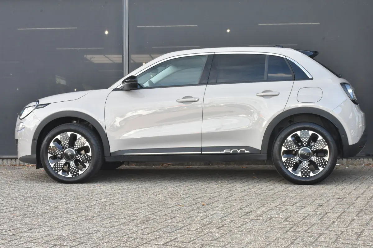1.2 Hybrid La Prima | Vol-Leder | Navigatie | Elektr. Achterklep | Stoelverwarming | Sfeerverlichting | Adaptive Cruise | !!