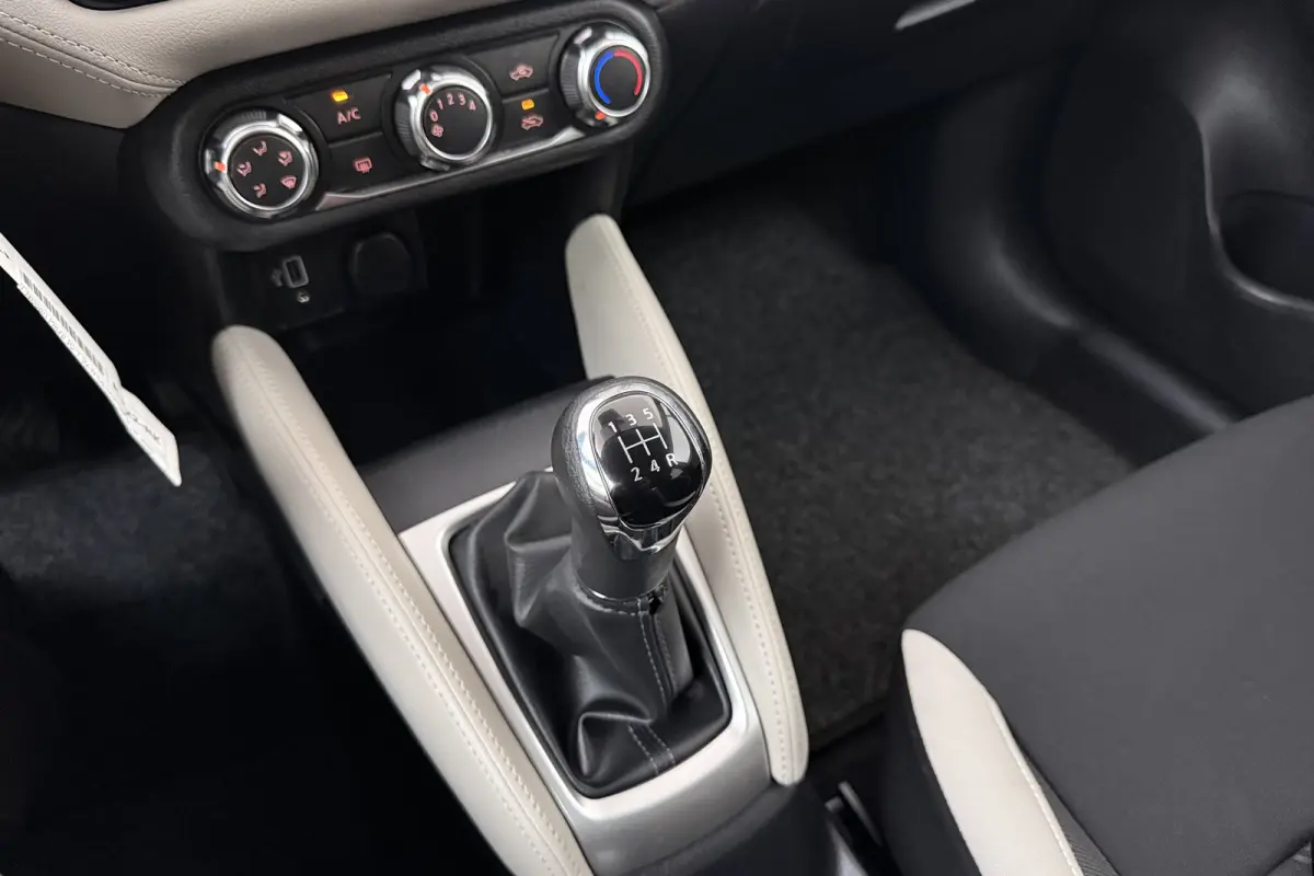 1.0 93 PK IG-T N-Design Bose Carplay Keyless Entry Climate