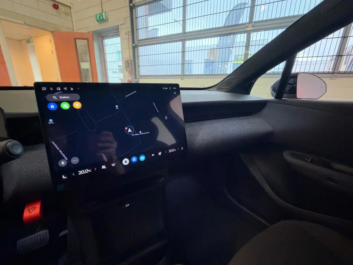 Core 66 kWh Stoelverwarming, Apple CarPlay, Achteruitrijcamera, Panoramadak, Elektrische Achterklep