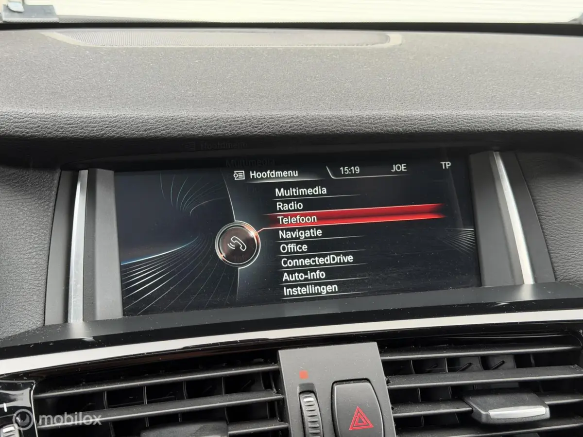 xDrive20i LCi High Executive M-Sport ORG NED Panoramdak