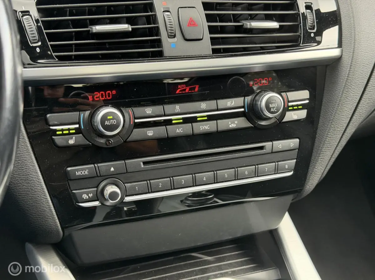xDrive20i LCi High Executive M-Sport ORG NED Panoramdak