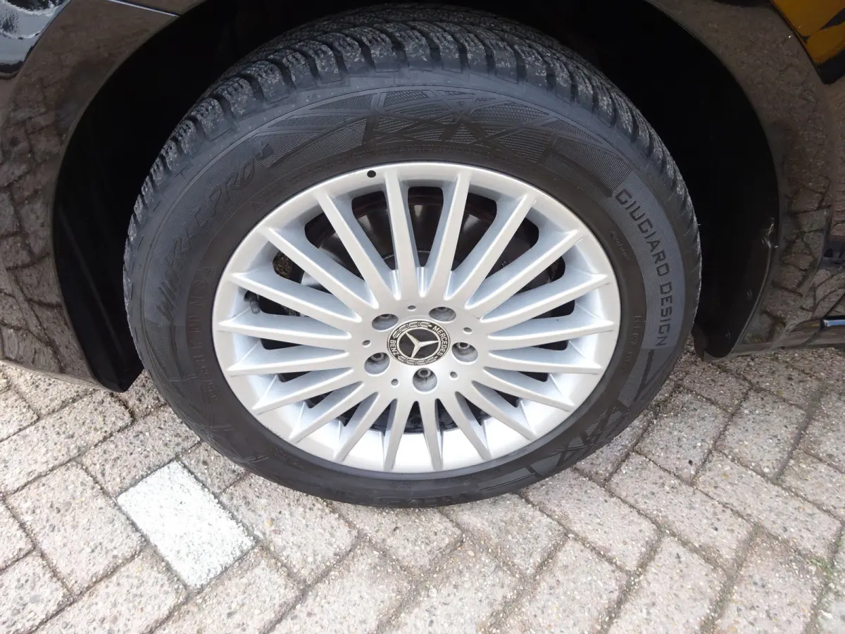 114 CDI 140 PK AIRCO 3 ZITS LEDER NAVIGATIE LMV