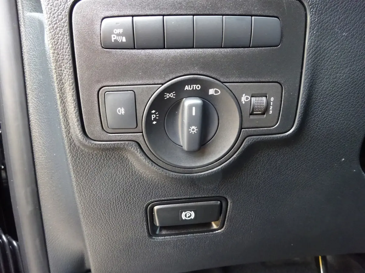 114 CDI 140 PK AIRCO 3 ZITS LEDER NAVIGATIE LMV