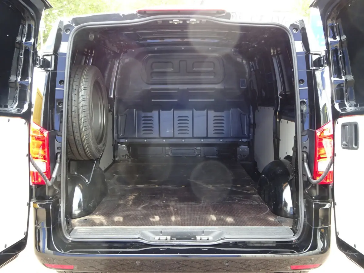 114 CDI 140 PK AIRCO 3 ZITS LEDER NAVIGATIE LMV
