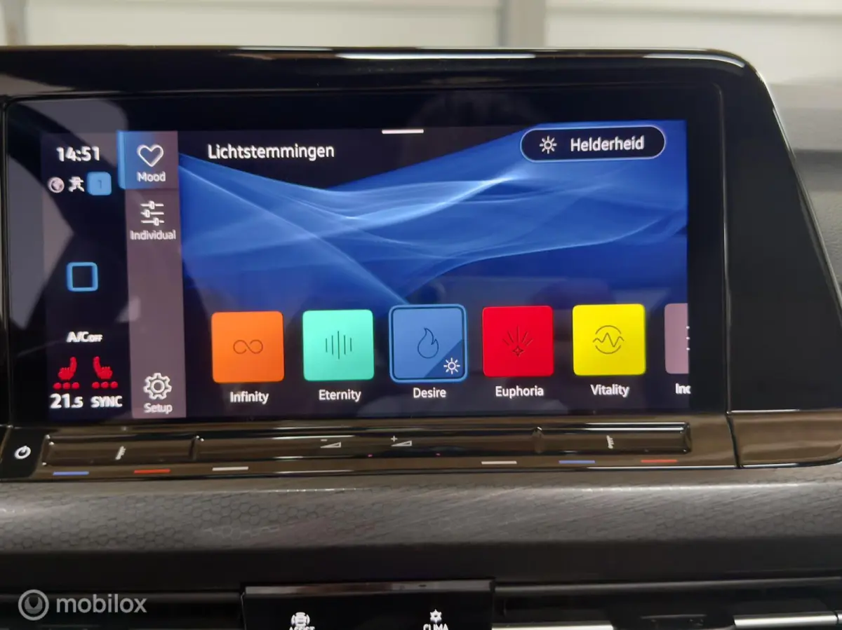 1.4 eHybrid GTE | Pano | Mistlampen | 19" | IQ | Black Style | Stoel- & Stuurverwarming | ACC | Apple- & Android CarPlay | 245PK