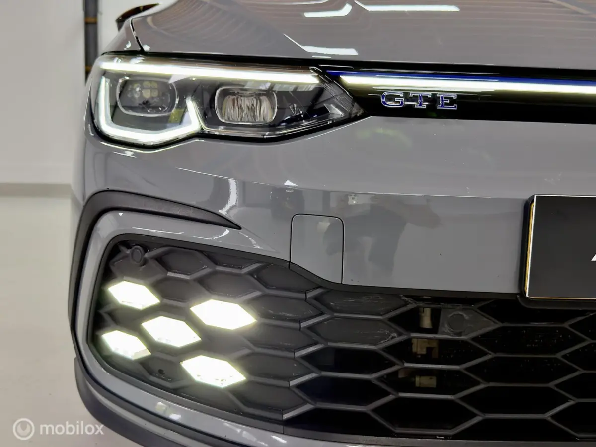 1.4 eHybrid GTE | Pano | Mistlampen | 19" | IQ | Black Style | Stoel- & Stuurverwarming | ACC | Apple- & Android CarPlay | 245PK