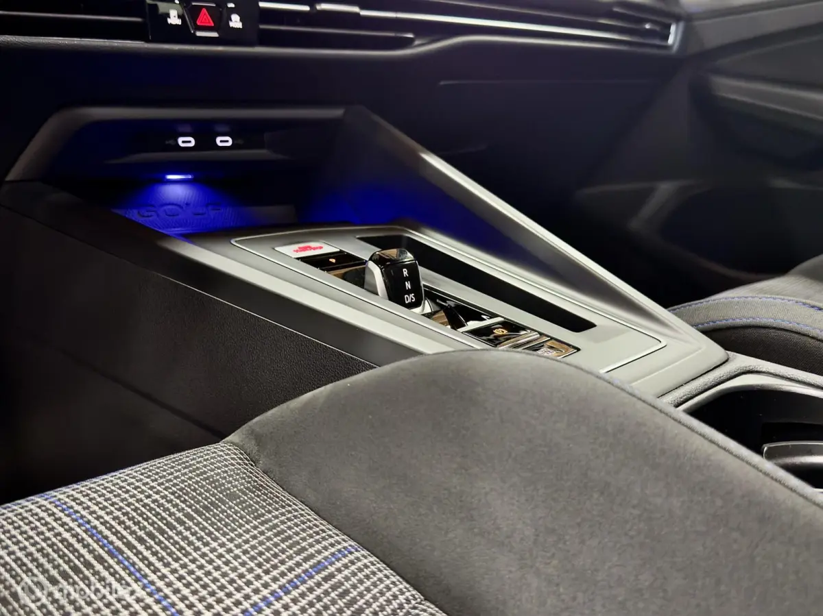 1.4 eHybrid GTE | Pano | Mistlampen | 19" | IQ | Black Style | Stoel- & Stuurverwarming | ACC | Apple- & Android CarPlay | 245PK