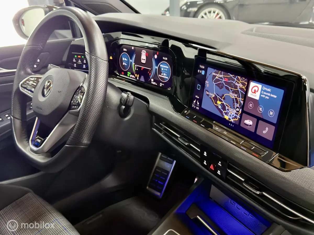1.4 eHybrid GTE | Pano | Mistlampen | 19" | IQ | Black Style | Stoel- & Stuurverwarming | ACC | Apple- & Android CarPlay | 245PK