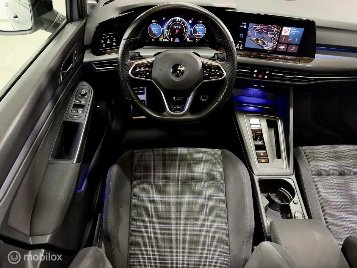 1.4 eHybrid GTE | Pano | Mistlampen | 19" | IQ | Black Style | Stoel- & Stuurverwarming | ACC | Apple- & Android CarPlay | 245PK