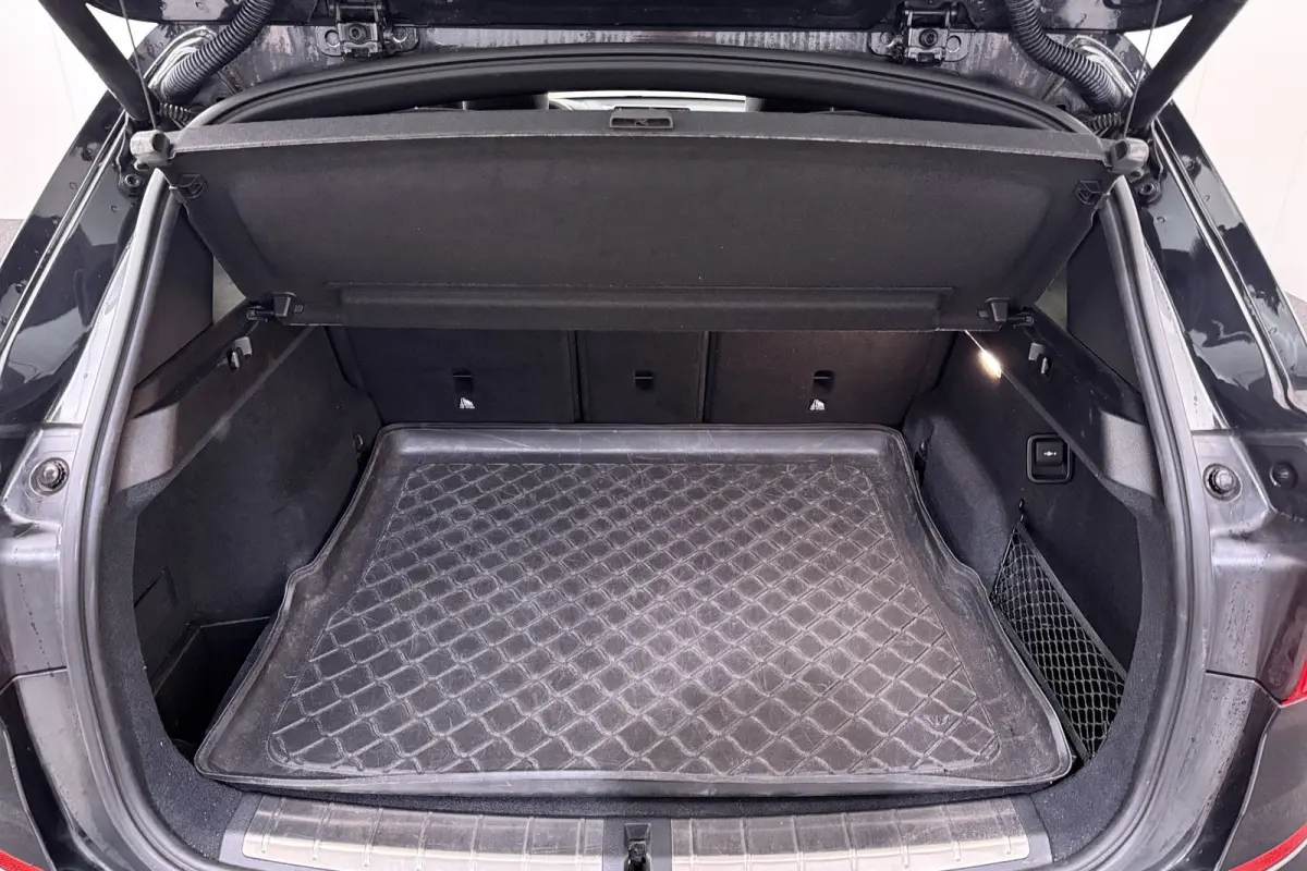 XDrive20i 192 PK High Exe. M-Sport Pano-dak Carplay Camera