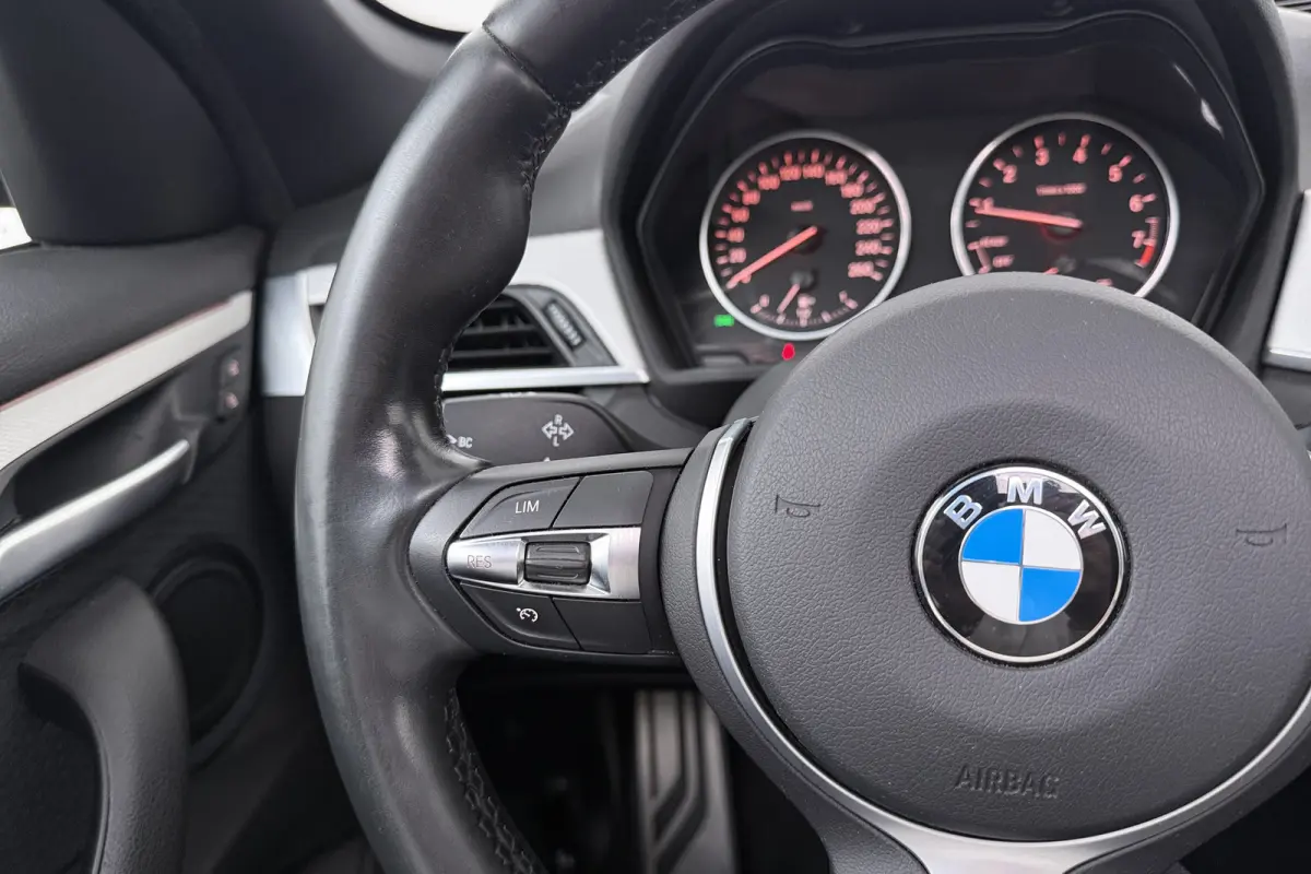 XDrive20i 192 PK High Exe. M-Sport Pano-dak Carplay Camera