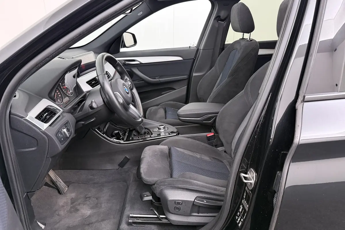 XDrive20i 192 PK High Exe. M-Sport Pano-dak Carplay Camera