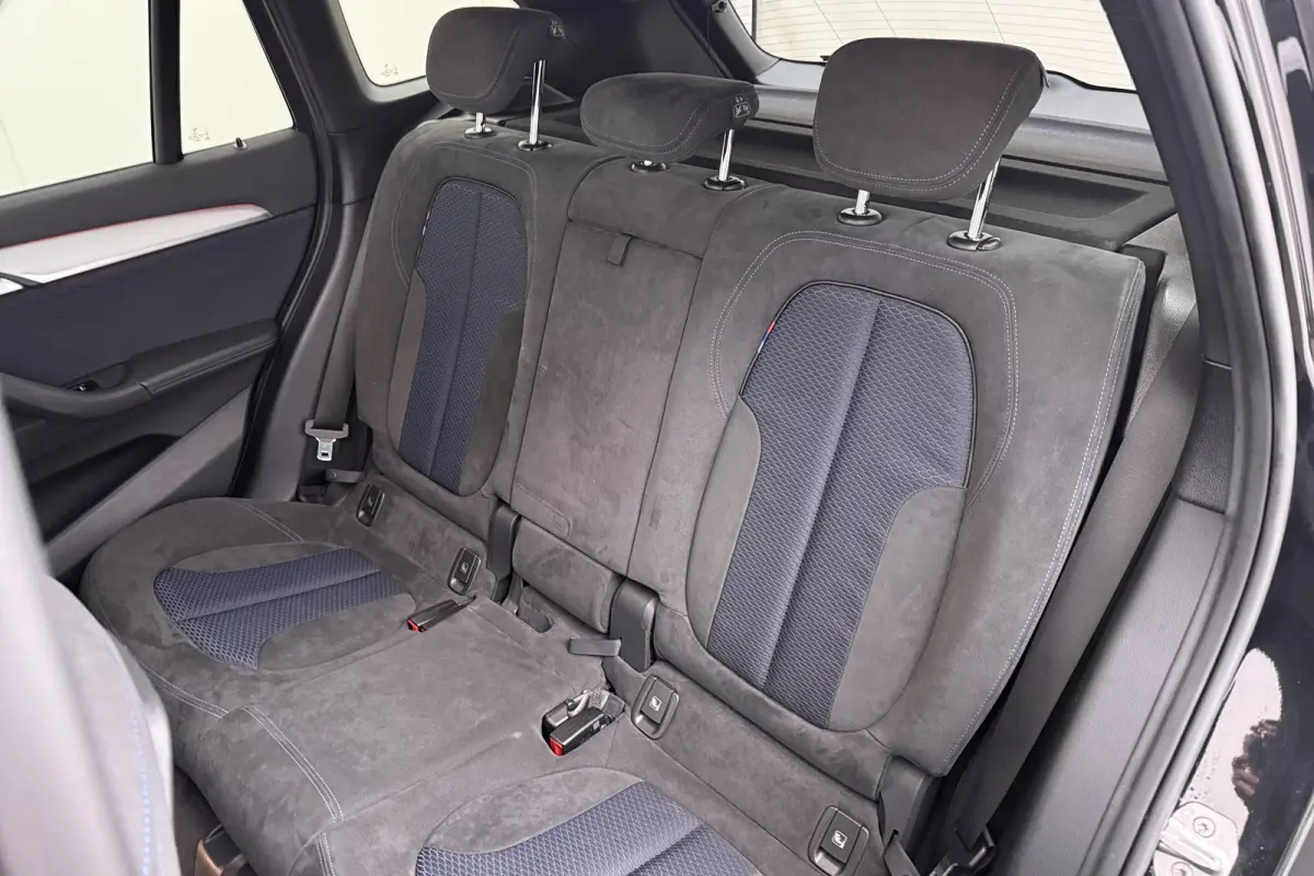XDrive20i 192 PK High Exe. M-Sport Pano-dak Carplay Camera