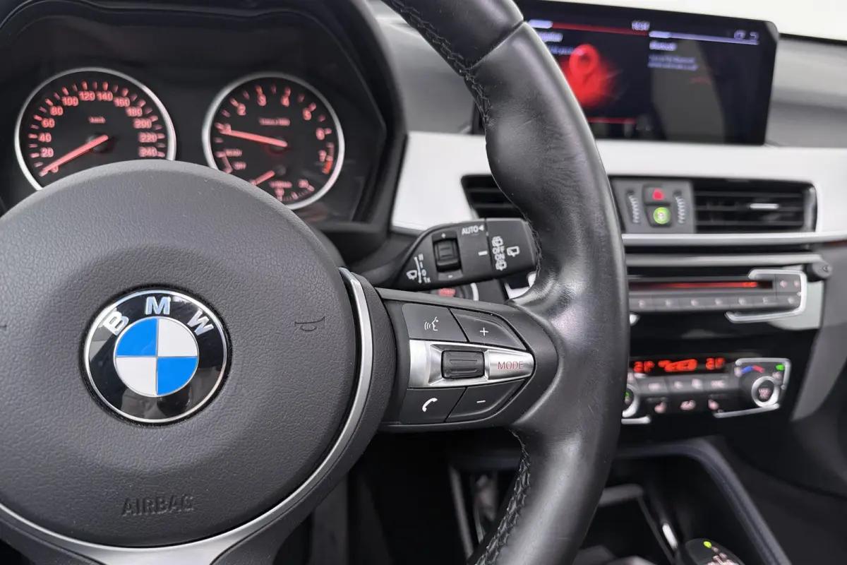 XDrive20i 192 PK High Exe. M-Sport Pano-dak Carplay Camera