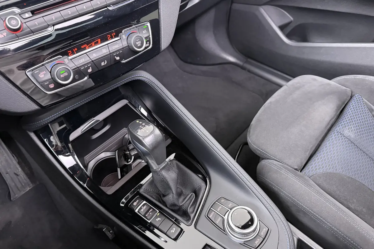 XDrive20i 192 PK High Exe. M-Sport Pano-dak Carplay Camera