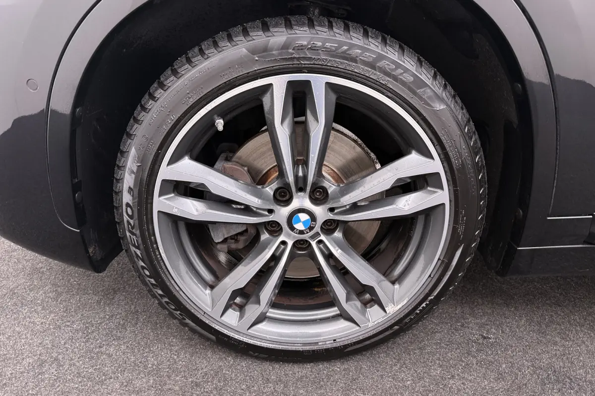 XDrive20i 192 PK High Exe. M-Sport Pano-dak Carplay Camera
