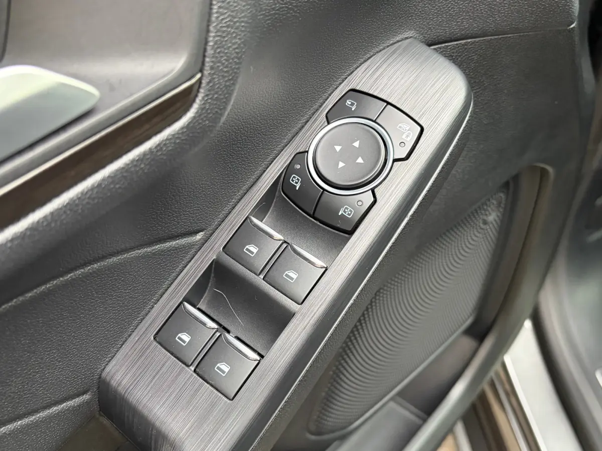 2.5 PHEV 225 PK Vignale | 87% SOH| TREKHAAK| ELEK. SCHUIF-/KANTELDAK| LEDER MET GEHEUGEN| ELEK. ACHTERKLEP| STUUR, STOEL, VOORRUIT EN ACHTERBANK VERWARMING| KEYLESS ENTRY & START| FULL LED| 