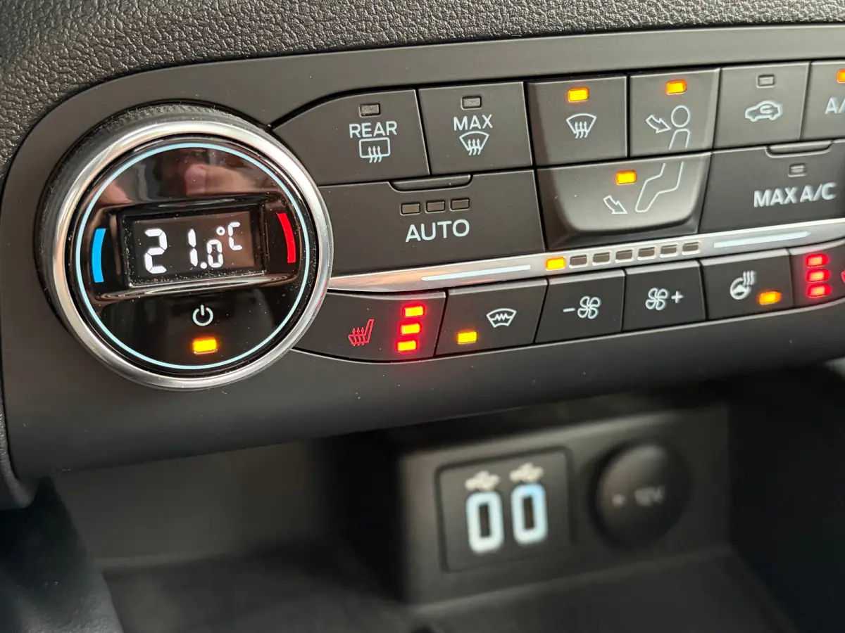 2.5 PHEV 225 PK Vignale | 87% SOH| TREKHAAK| ELEK. SCHUIF-/KANTELDAK| LEDER MET GEHEUGEN| ELEK. ACHTERKLEP| STUUR, STOEL, VOORRUIT EN ACHTERBANK VERWARMING| KEYLESS ENTRY & START| FULL LED| 