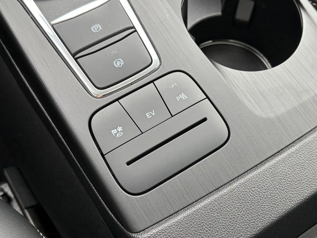 2.5 PHEV 225 PK Vignale | 87% SOH| TREKHAAK| ELEK. SCHUIF-/KANTELDAK| LEDER MET GEHEUGEN| ELEK. ACHTERKLEP| STUUR, STOEL, VOORRUIT EN ACHTERBANK VERWARMING| KEYLESS ENTRY & START| FULL LED| 