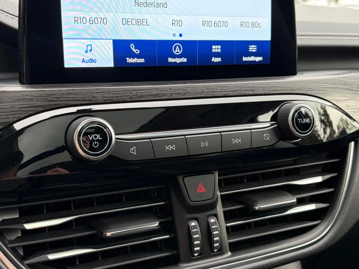 2.5 PHEV 225 PK Vignale | 87% SOH| TREKHAAK| ELEK. SCHUIF-/KANTELDAK| LEDER MET GEHEUGEN| ELEK. ACHTERKLEP| STUUR, STOEL, VOORRUIT EN ACHTERBANK VERWARMING| KEYLESS ENTRY & START| FULL LED| 