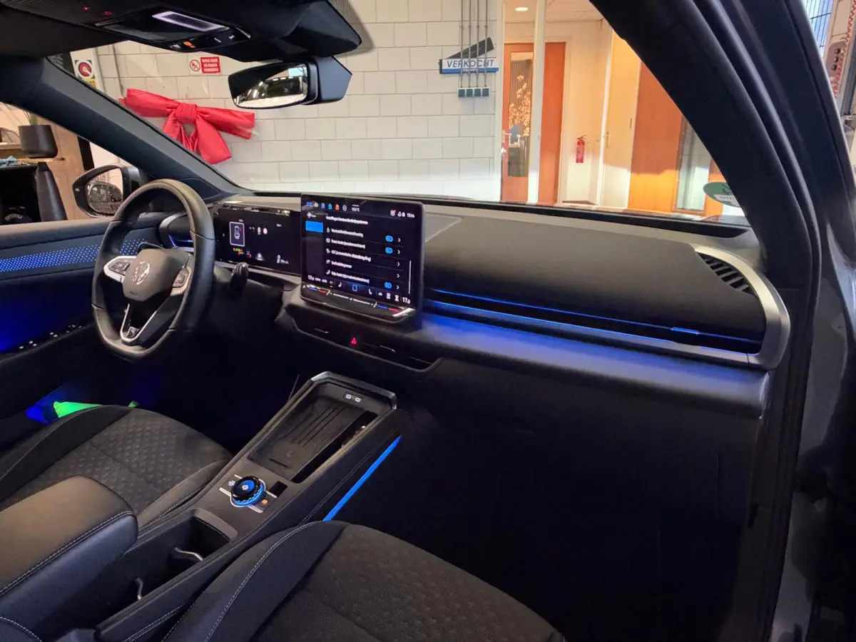 1.5 TSI R-Line Edition Apple Carplay, Adap. cruise, Stoel/stuurverwarming, Sfeerverlichting, full led