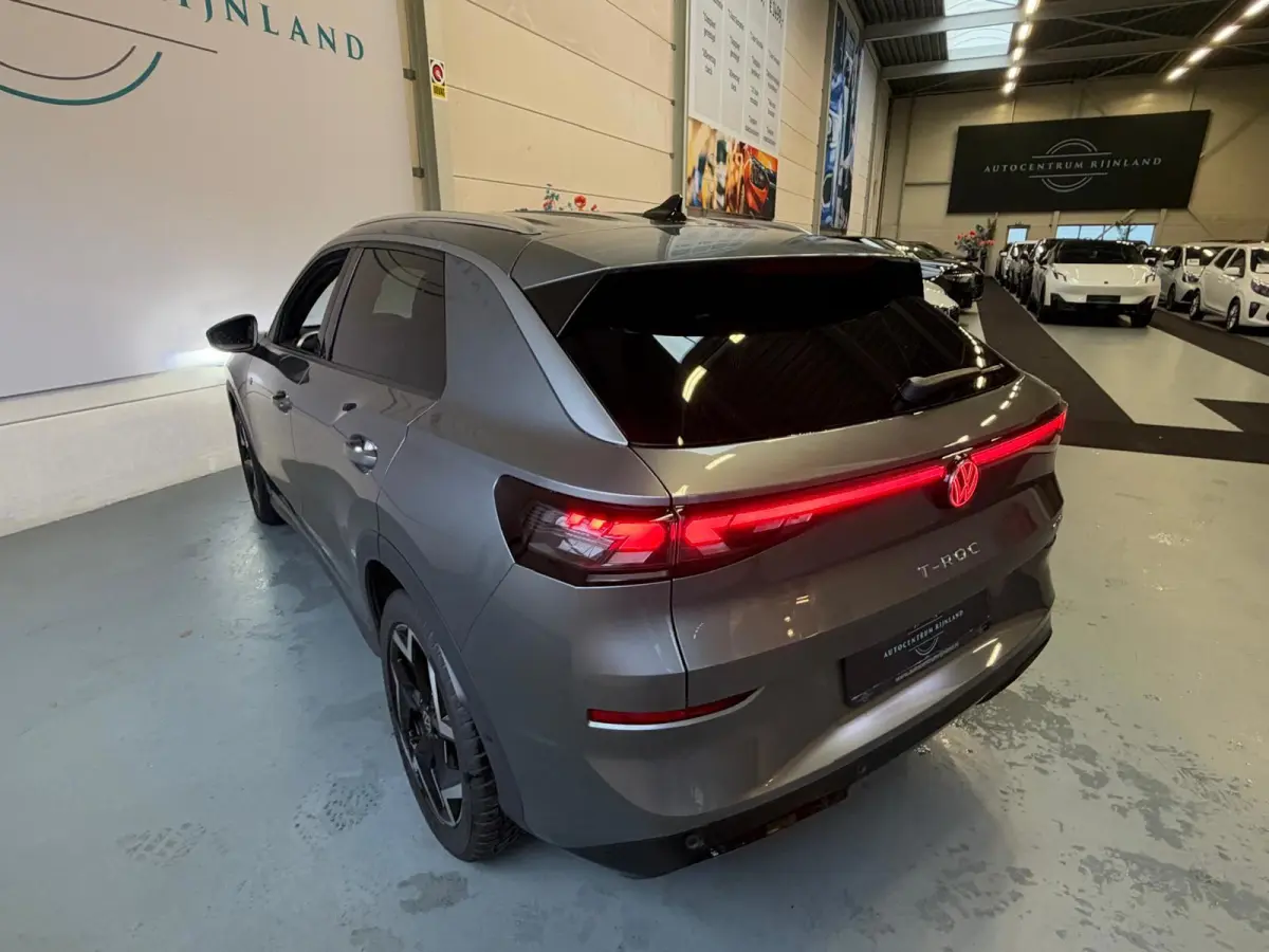 1.5 TSI R-Line Edition Apple Carplay, Adap. cruise, Stoel/stuurverwarming, Sfeerverlichting, full led