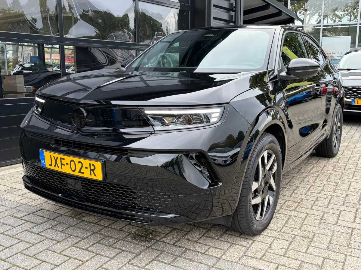 1.2 Turbo 145 PK Hybrid GS | MATRIX LED| DODEHOEK DETECTIE| ADAPTIEVE CRUISE CONTROL| KEYLESS ENTRY & START| STUURWIEL VERWARMING| CAMERA + PARKEERSENSOREN| ELEC. CLIMATE CONTROL| EERSTE EIG