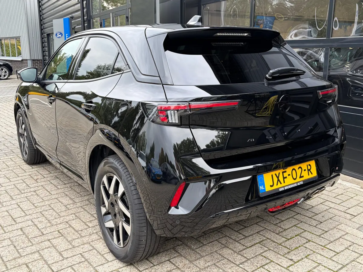 1.2 Turbo 145 PK Hybrid GS | MATRIX LED| DODEHOEK DETECTIE| ADAPTIEVE CRUISE CONTROL| KEYLESS ENTRY & START| STUURWIEL VERWARMING| CAMERA + PARKEERSENSOREN| ELEC. CLIMATE CONTROL| EERSTE EIG