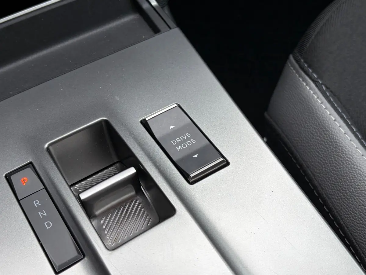 1.2 Turbo 145 PK Hybrid GS | MATRIX LED| DODEHOEK DETECTIE| ADAPTIEVE CRUISE CONTROL| KEYLESS ENTRY & START| STUURWIEL VERWARMING| CAMERA + PARKEERSENSOREN| ELEC. CLIMATE CONTROL| EERSTE EIG