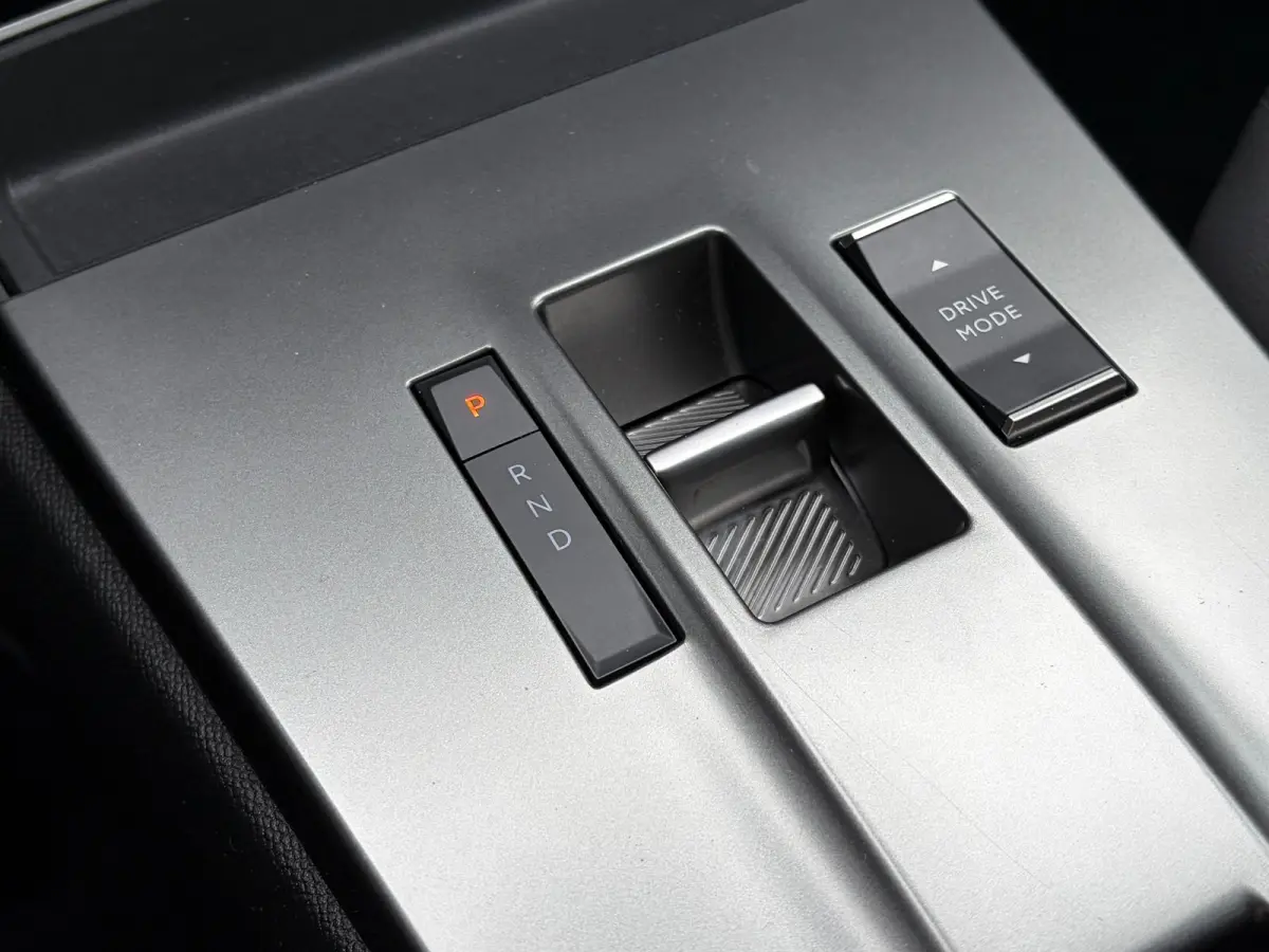 1.2 Turbo 145 PK Hybrid GS | MATRIX LED| DODEHOEK DETECTIE| ADAPTIEVE CRUISE CONTROL| KEYLESS ENTRY & START| STUURWIEL VERWARMING| CAMERA + PARKEERSENSOREN| ELEC. CLIMATE CONTROL| EERSTE EIG
